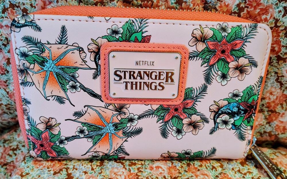 NWOT Loungefly Stranger Things Creatures Zip Wallet